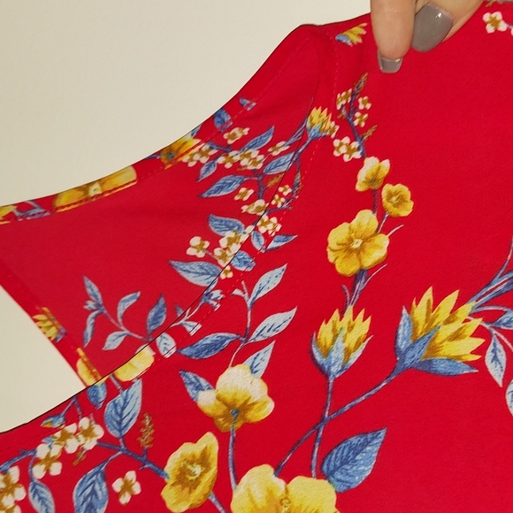 **SOLD**Pink Rose floral camisole tank, Sz S - Like NEW! no tags, mint condition - Picture 10 of 11